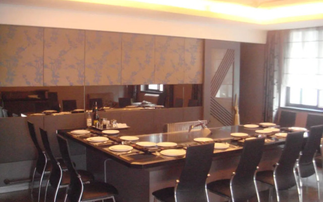 Royal Garden Hotel Jimo