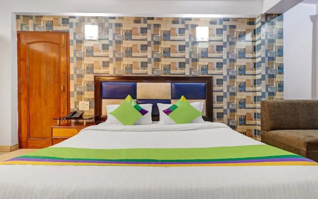 OYO 3899 Paradise Continental