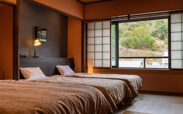 Miyajima Kinsuikan
