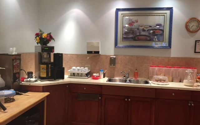 Travel Inn & Suites Innisfail