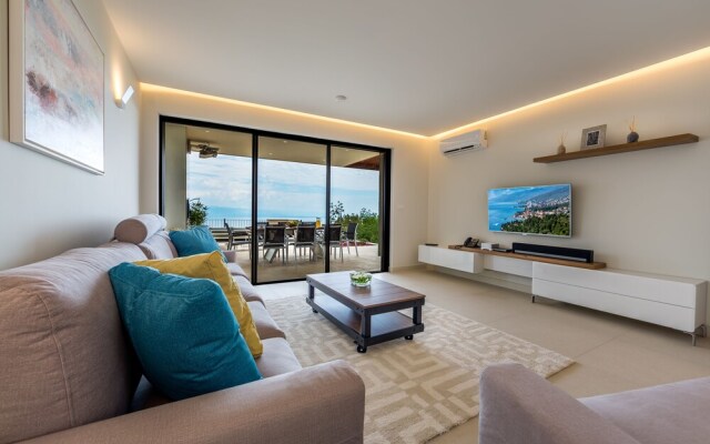 Villa AltaVista, Opatija - Seaview & Relax with Heated Pool and Private MiniGolf