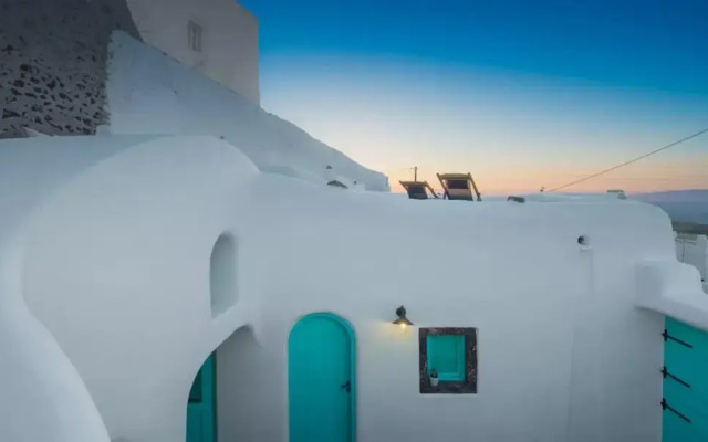 Two Bedroom Villa With Private Indoor Cave Pool