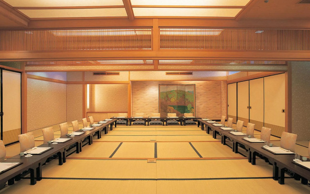 Loisir Hotel Toyohashi