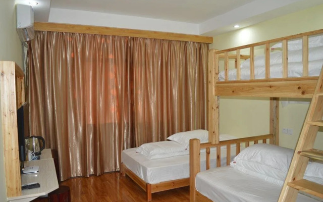 Qingfengge Hostel