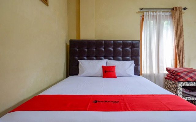 RedDoorz Plus @ Bukit Sekipan Tawangmangu