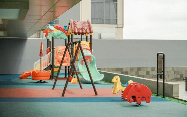 Fancy And Nice Studio At Green Sedayu Apartment