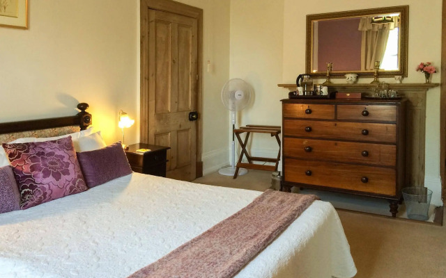 The Racecourse Inn