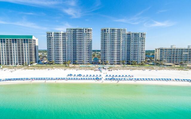 Silver Beach 1702e 3 Bedroom Condo by RedAwning