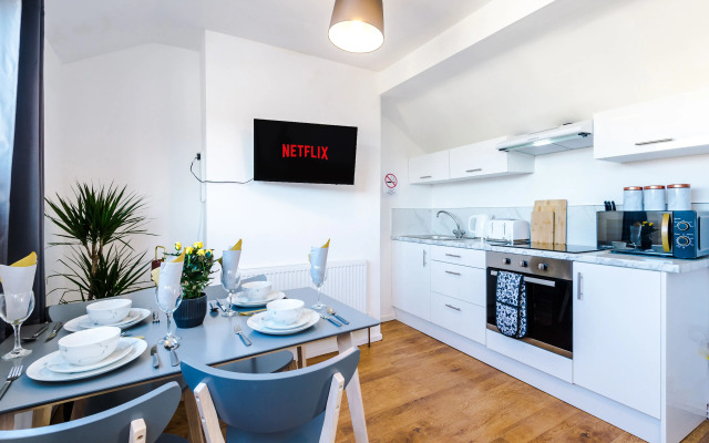 Stay With Empire- Dickson Road