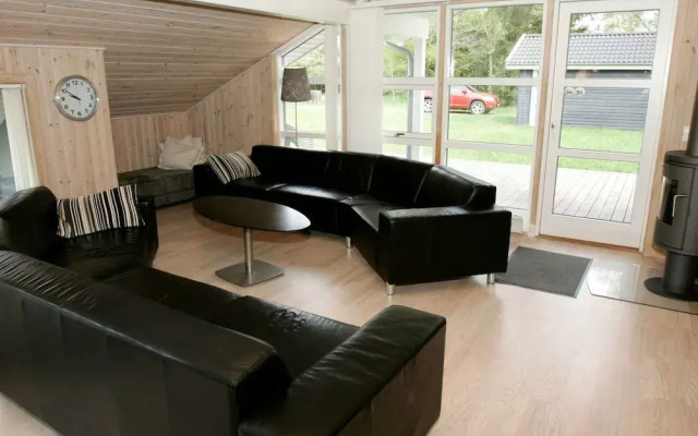 10 Person Holiday Home in Aakirkeby