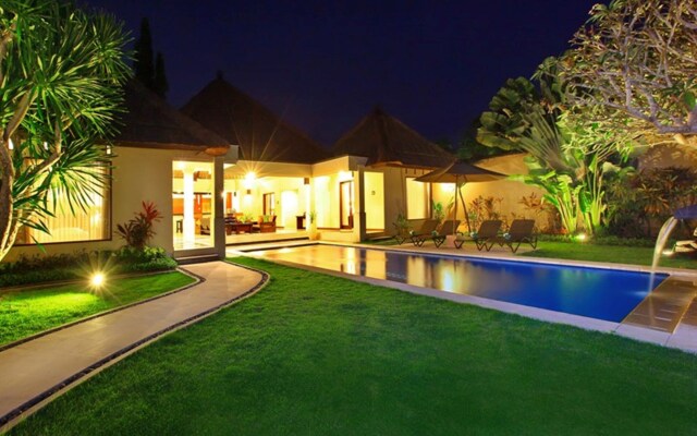 Aruni Bali Jimbaran Boutique Villa