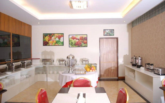 Holiday Hotel