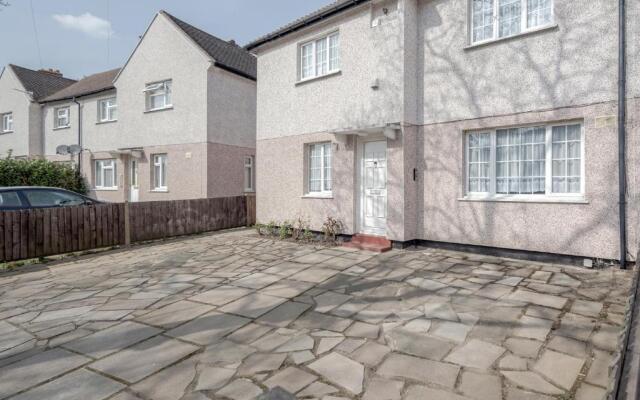 MPL Apartments - Woodside House by Harry Potter Studios