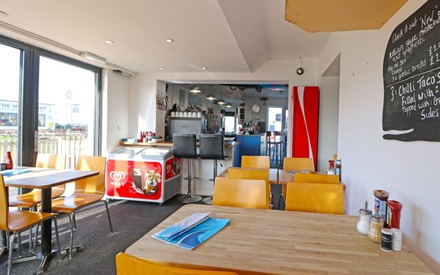 The Waves Bar Cafe B and B Hotel