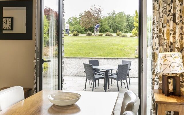 Golf Apartment @ Carus Green