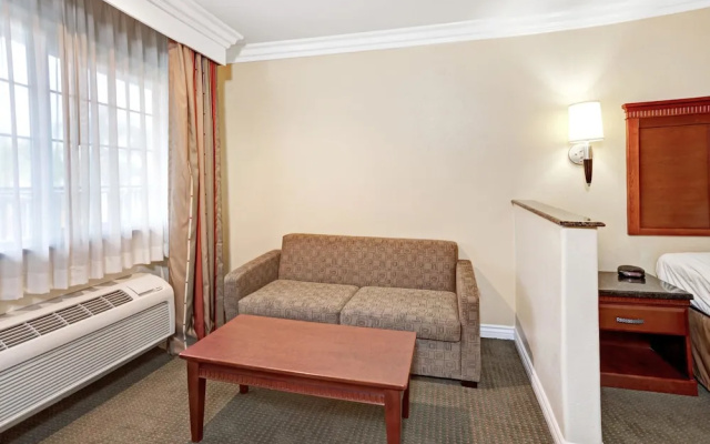 Super 8 By Wyndham Cypress Buena Park Area