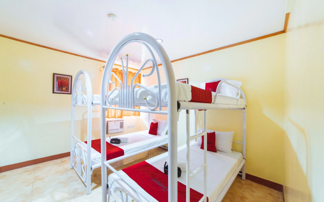 RedDoorz near Golden Sarok Shrine