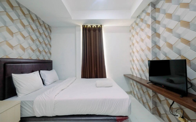 Relaxing Studio Apartment at Azalea Suites Cikarang