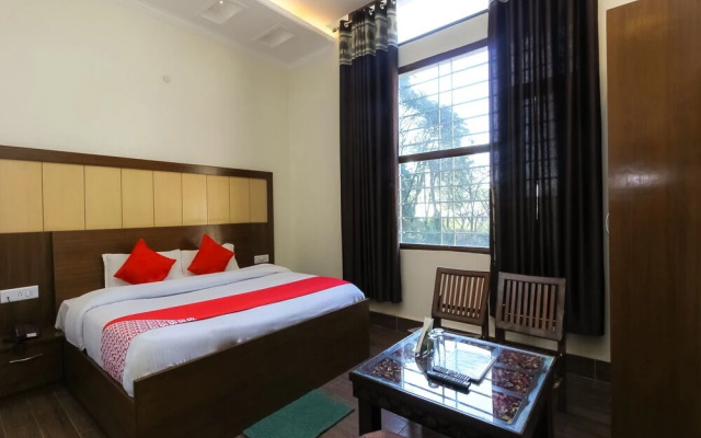 Hotel Ambika by OYO Rooms