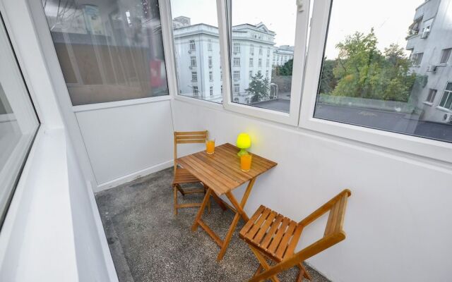 Bucharest Apartment - Cismigiu Gardens