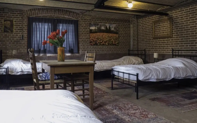 Luxurious Holiday Home in Enkhuizen With Parking
