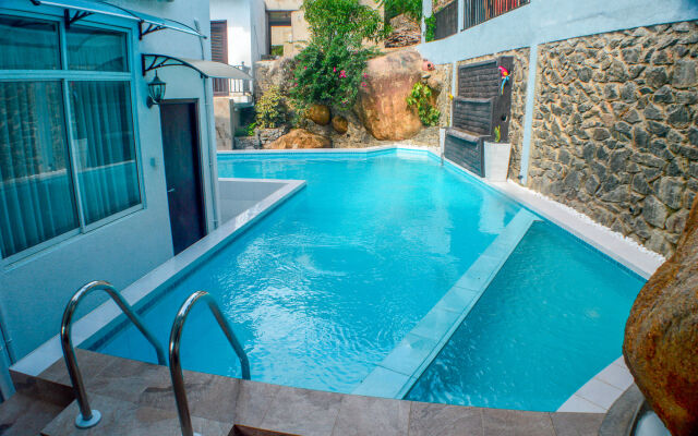 Villa Baywatch Rumassala
