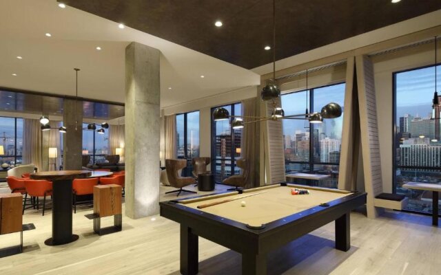 3BR Elegant Glass Penthouse Pool With Deck & Gym