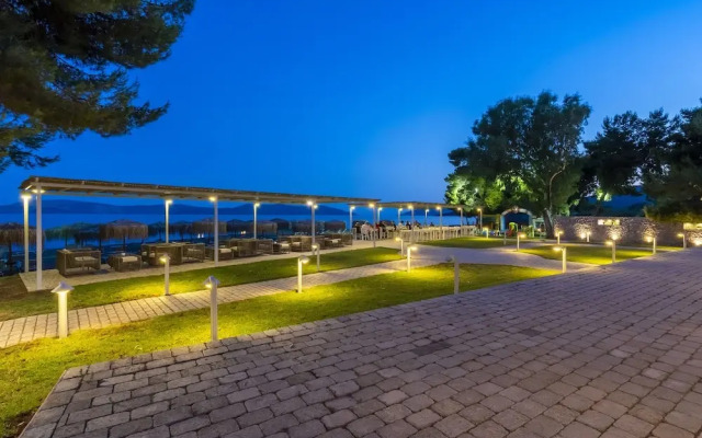 Makis Inn Resort