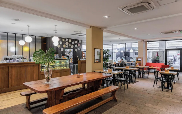 Hestia at Moreno 550