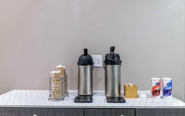 Studio 6 Suites Brenham, TX