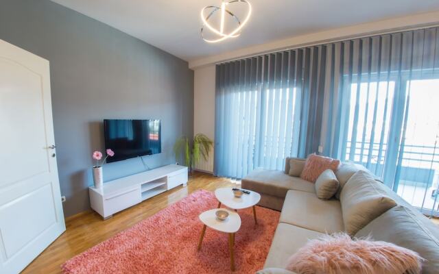 Luxury Apartment Infinity