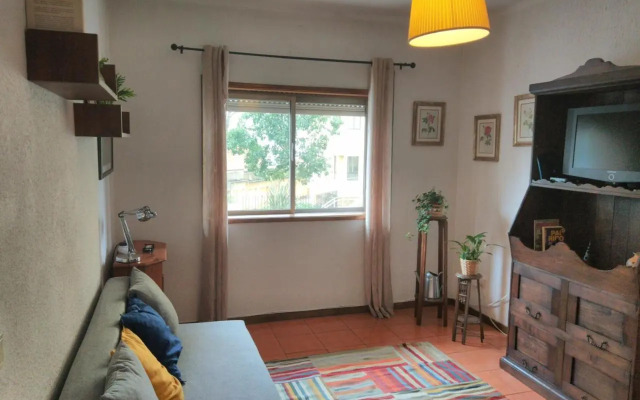 ! Free Parking Street ! Ground Floor with Washer!