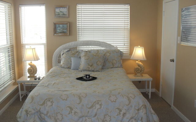 Seascape Deluxe Beach Condos by A B Sea Rentals