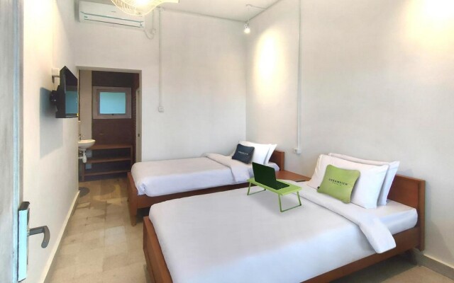 Urbanview Wisma Nirwana Tretes by RedDoorz
