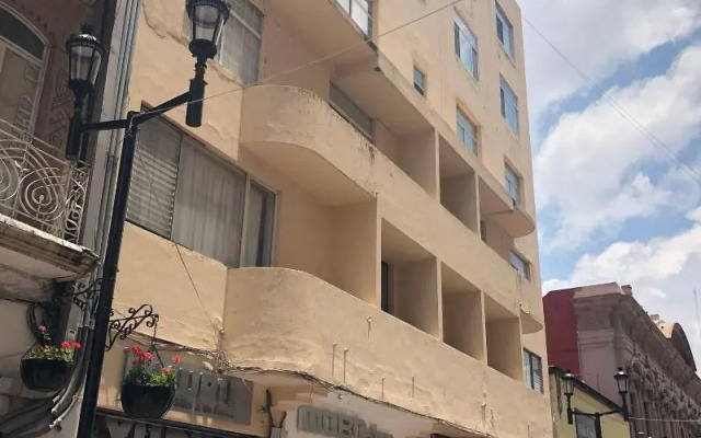 Hotel Leon
