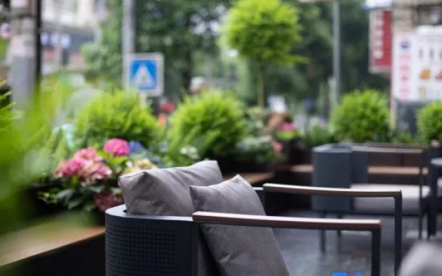 New Joy Hotel (Internatial Trade Spring Department Store Shopping)