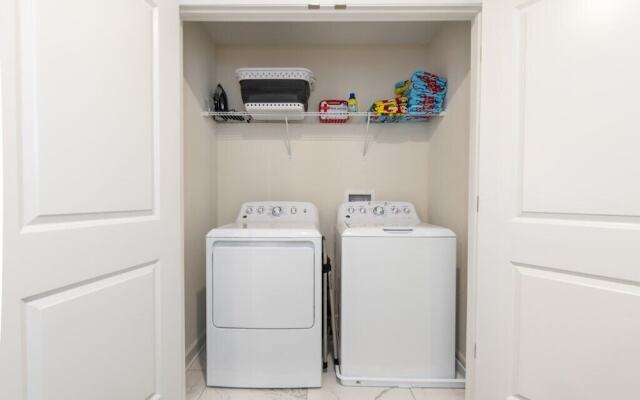 1625maids 8 Bedroom Villa