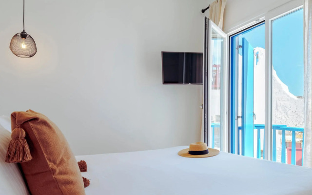 Bluetopia Suites