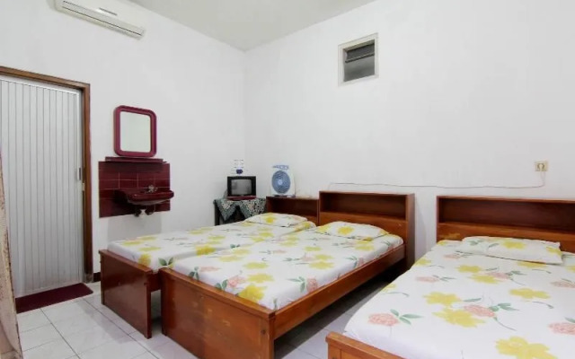 Mas Gun Homestay by ZUZU
