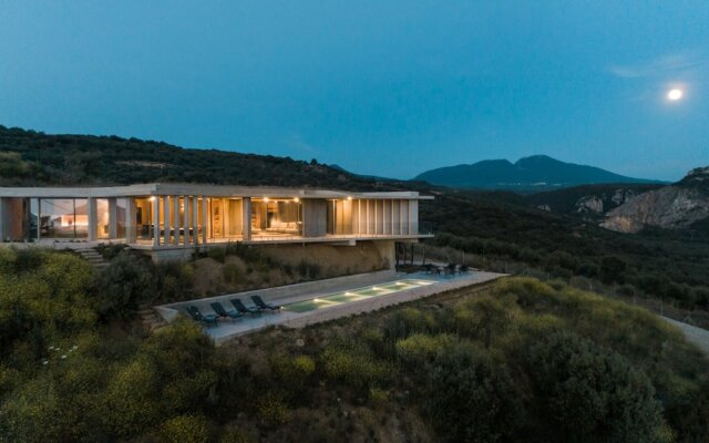 Unique Designer 4-bdr sea View Villa Near Pylos