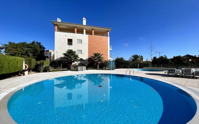 Albufeira Modern 3 With Pool by Homing