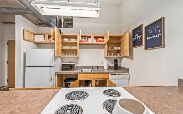 King Bed Great Location