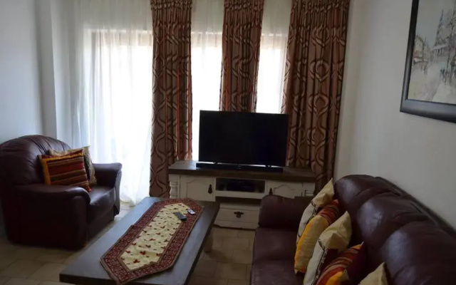 2Bed 2Bath Vacation home with pool close to beach