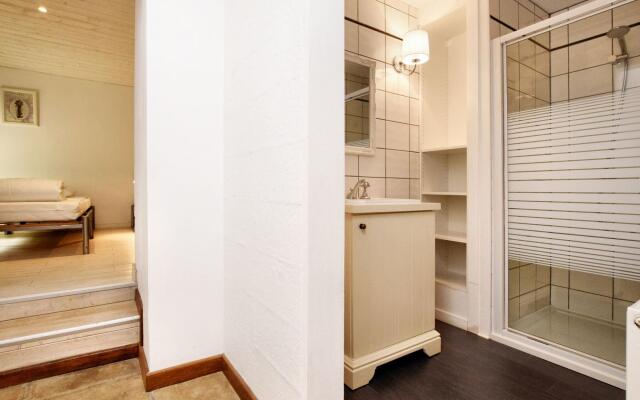 Fine Group House With Sauna Garden