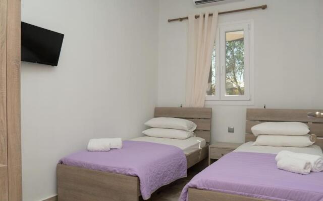 PIERINA HOUSE (by the Tsilivi beach)