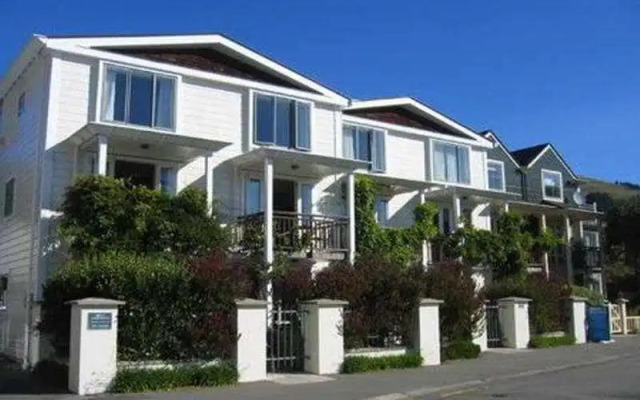 Bruce Apartments