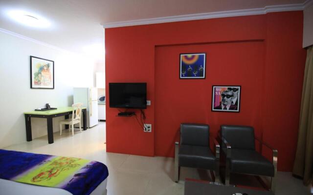 Landmark Suites Bollywood design Hotel