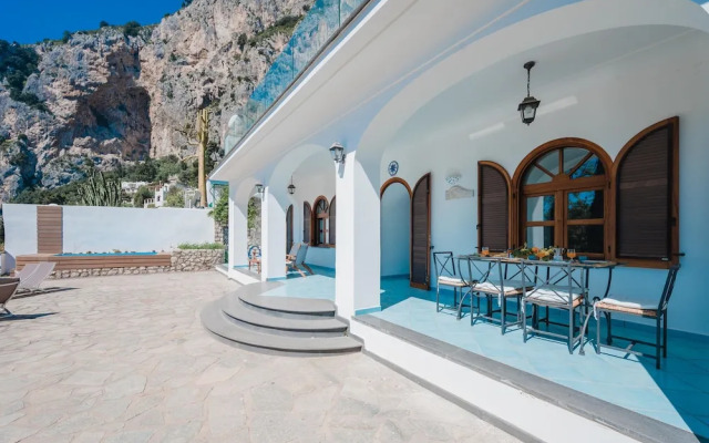 Villa Capri by Myvillacollection