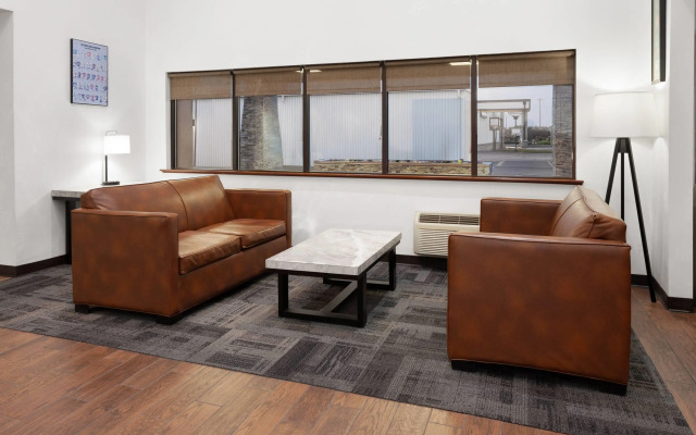 Baymont by Wyndham Green Bay