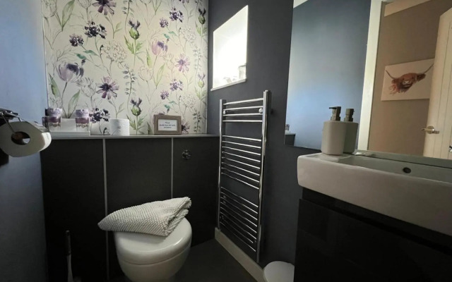 Thistle Apartment, Main street, Golspie